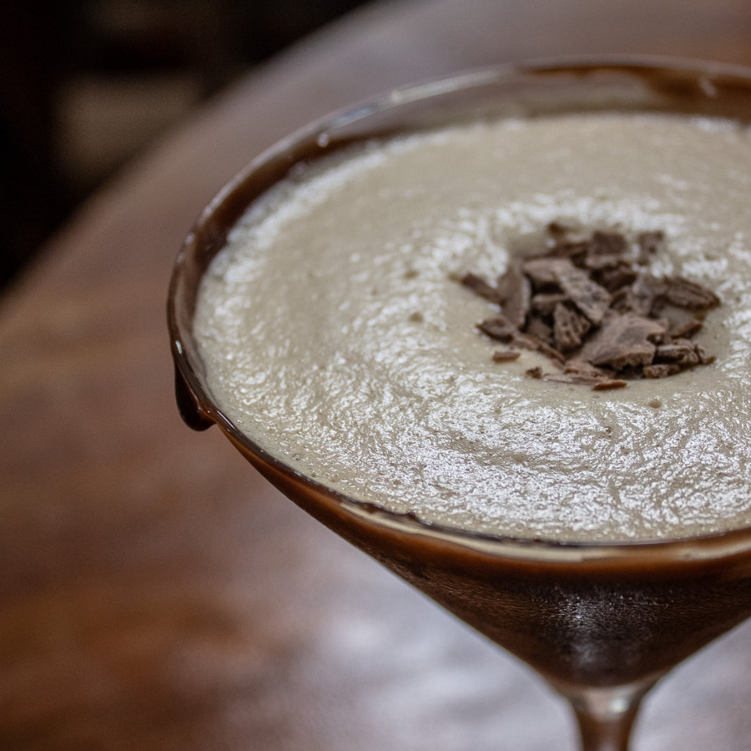 Salted Mocha Martini with chocolate flakes