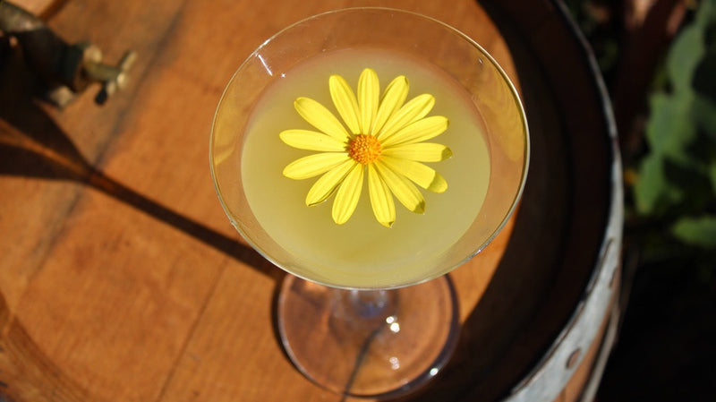 5 Beautiful Floral Cocktails for Mother’s Day